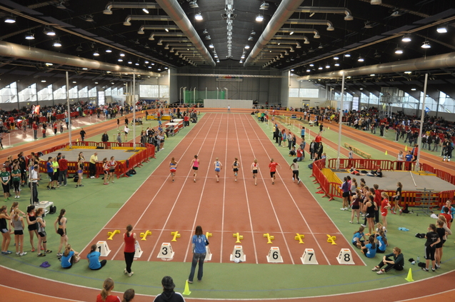 Blick in eine Leichtathletikhalle