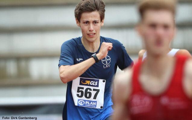 Ein Sportler im Lauf