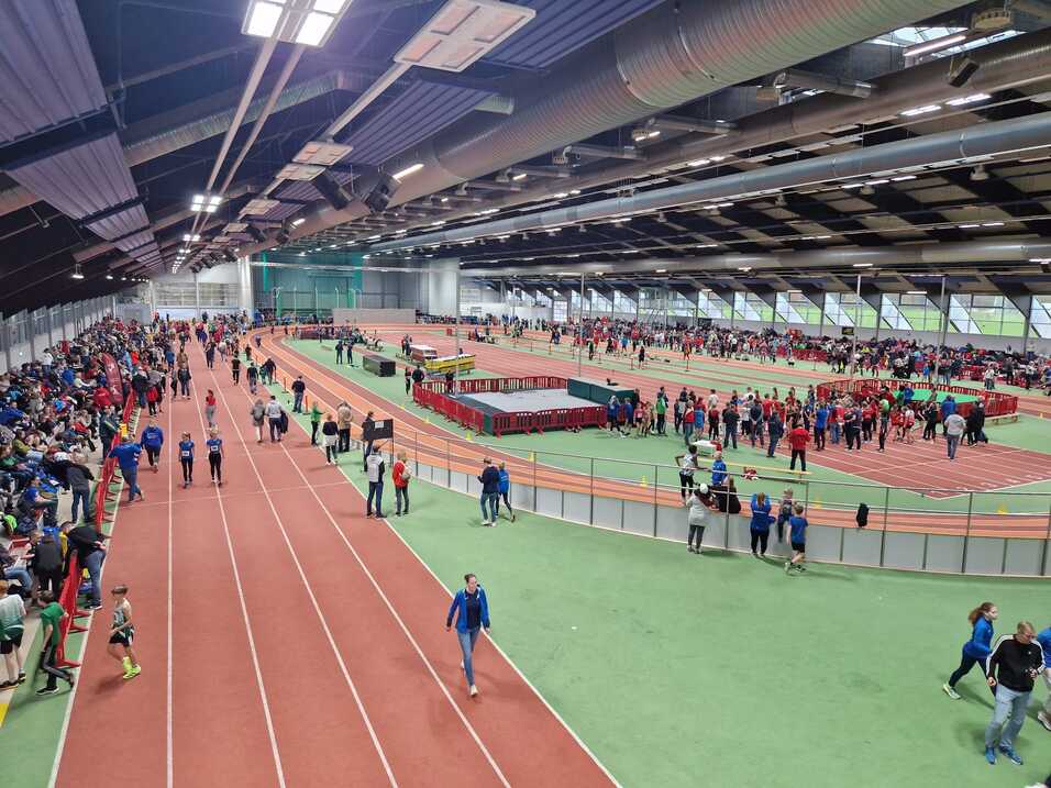 Blick in eine Leichtathletikhalle
