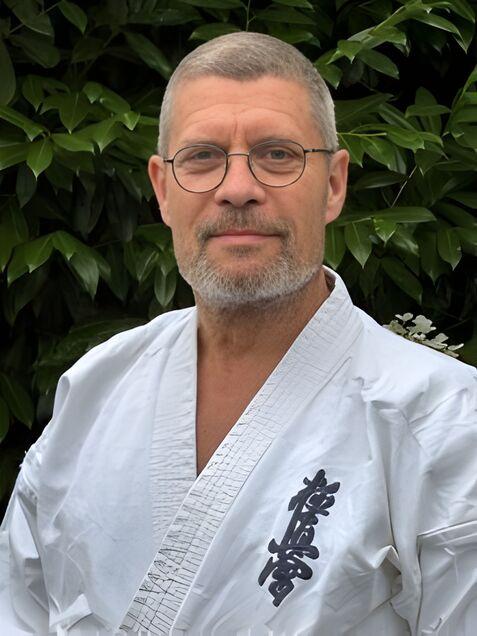 Portr&auml;t Abteilungsleiter Karate Rainer Wardin